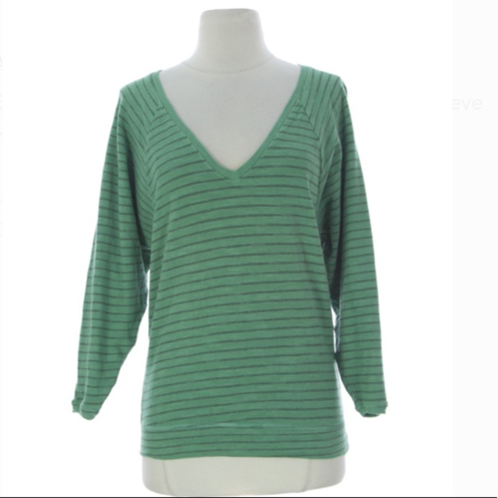 VELVET by Graham & Spencer v-neck top